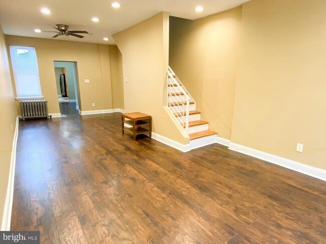 Photo - 174 Master St