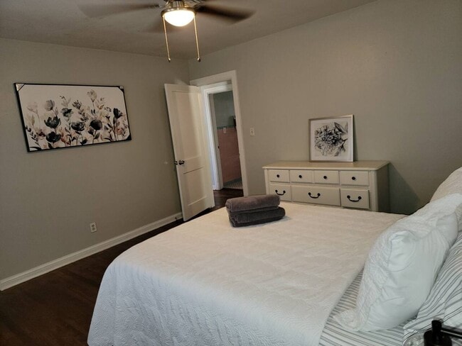 Photo - Charming 2 bedroom Duplex