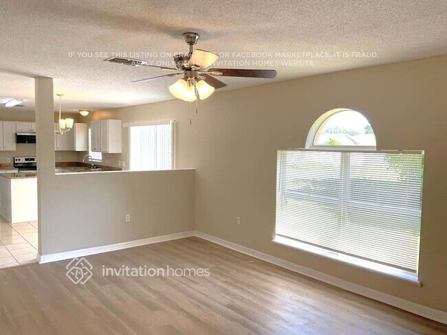 Photo - 927 Halifax Dr