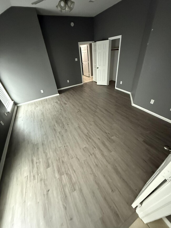 Photo - 4838 Chase Ct Dr