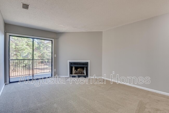 Photo - 2812C Thomas Lane