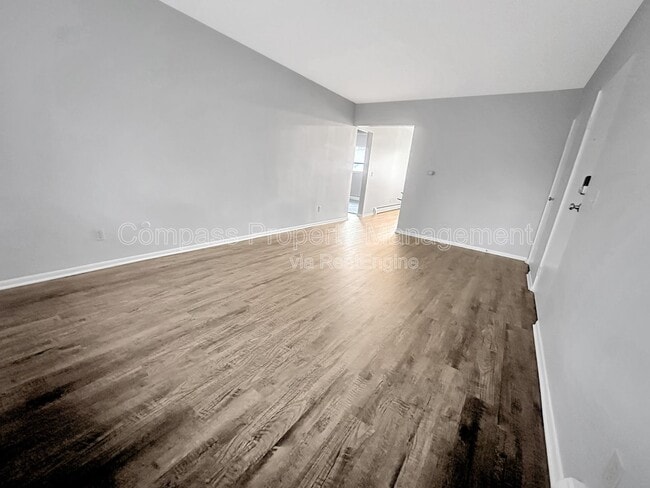 Photo - 2835 S Burdick St Unidad B