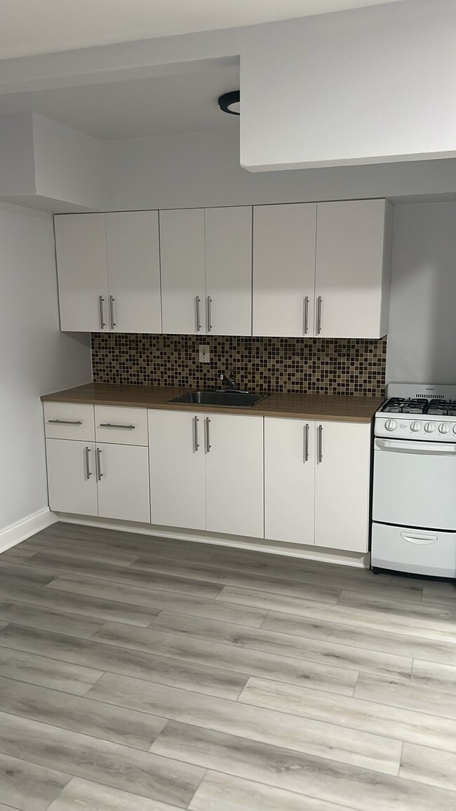 Photo - 6844 Harding Ave