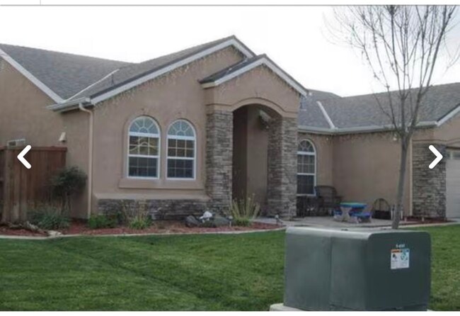 Building Photo - 1527 Orange St