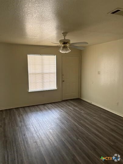 Building Photo - 1302 Dugger Cir Rental