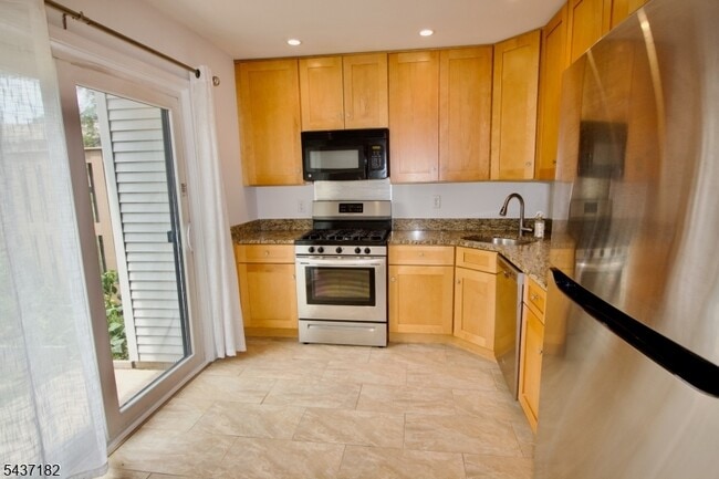 Photo - 78 Woodward Ln