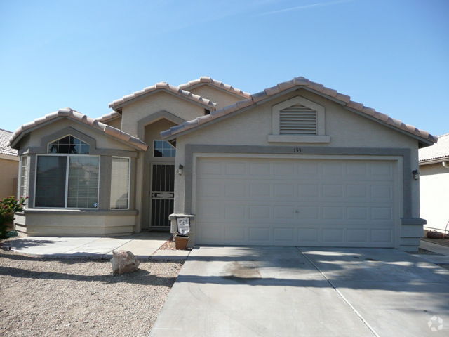 Building Photo - 133 W Sagebrush St Rental