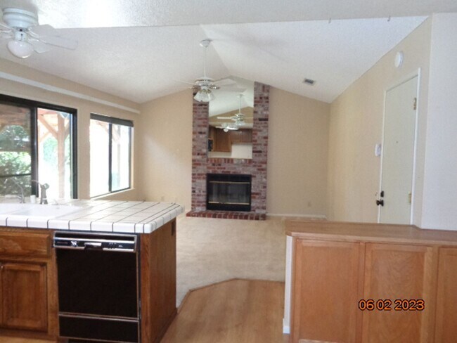 Photo - 6122 Vanden Rd