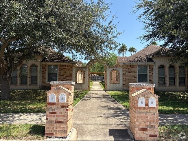 Building Photo - 1901 W Western Dr Unit 3 Rental