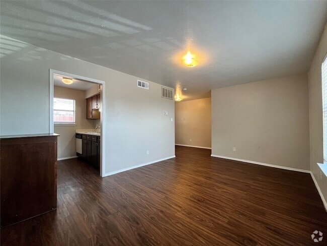 Building Photo - 2526 W Prairie St Unit 102 Rental