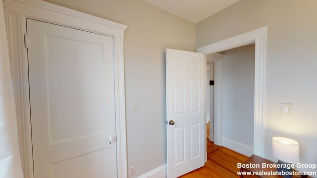 123 Boston St Unit 2
