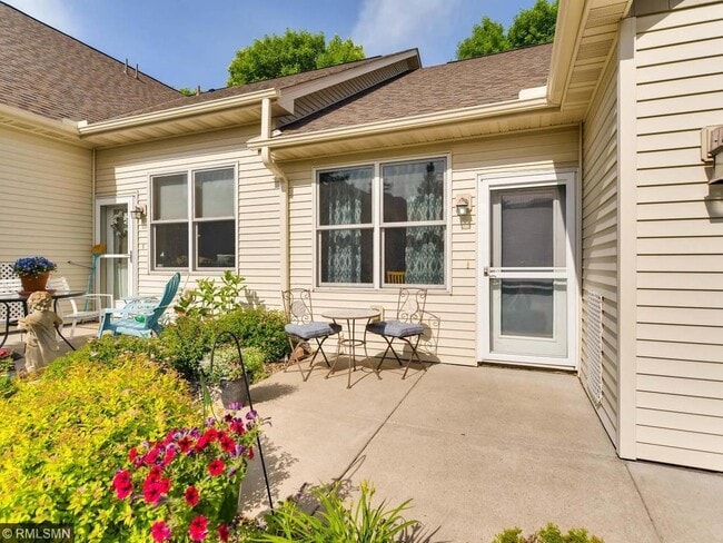 Photo - 790 Parkside Ln
