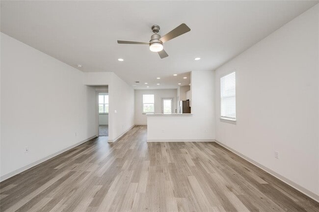 Photo - 8004 Linnie Ln