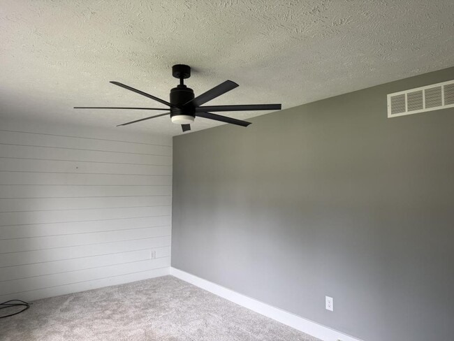Photo - 132 Villard St