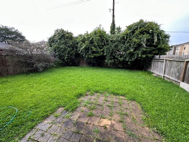 Photo - 12110 Bowsman Dr