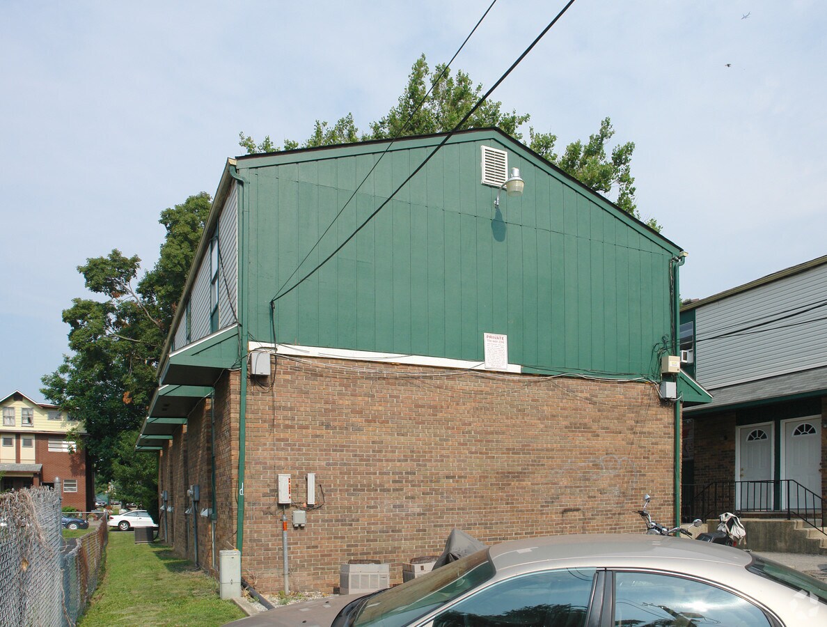 Photo - 1448 Highland St