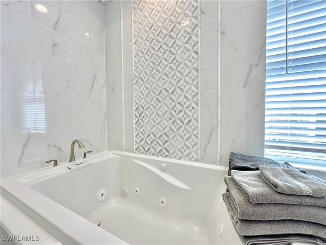 Photo - 2544 SW 28th Pl