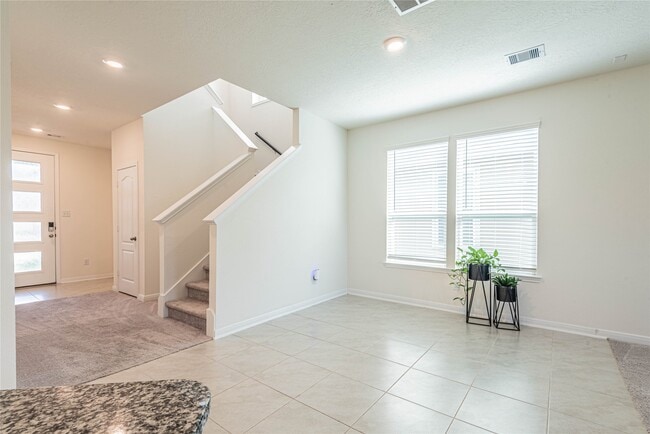 Photo - 5015 Gazelle Leap Ln