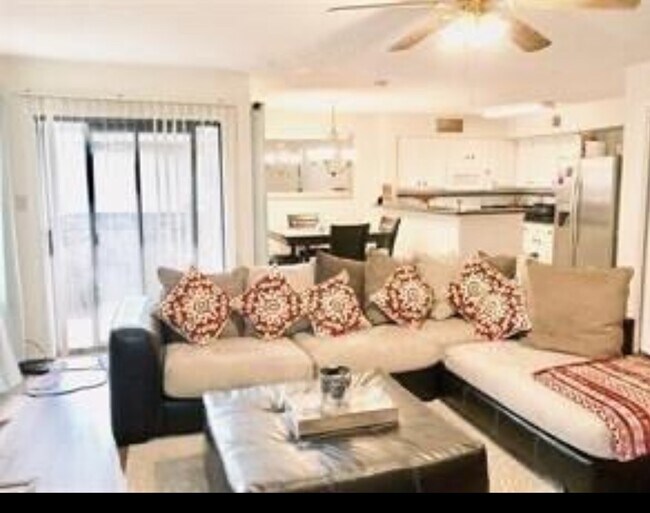 Building Photo - 2300 Old Spanish Trl Unit 1064