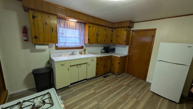 Photo - 1108 Charles St