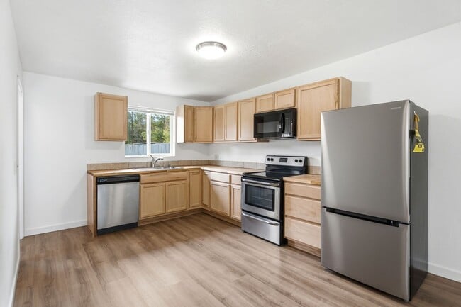 Photo - 4523 S 600 E