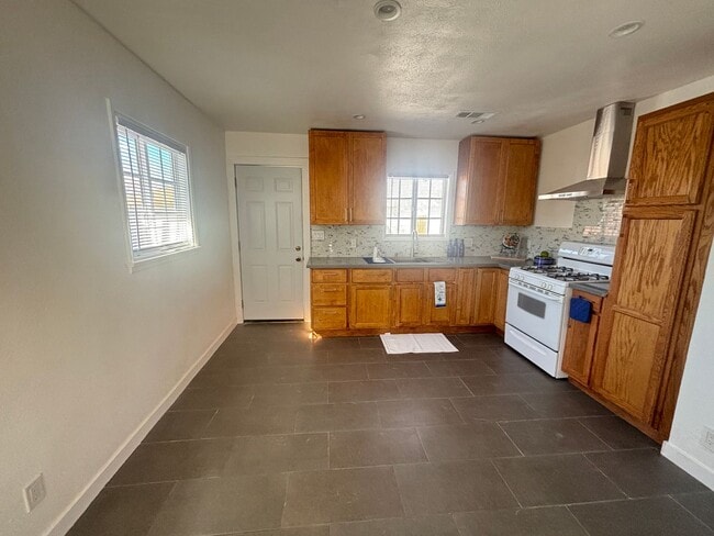 Photo - West Lancaster Single Story Detached Triplex