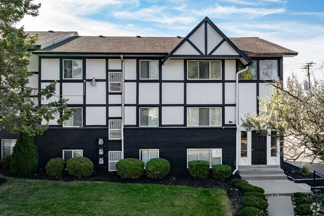 Fountain West Apartments - Fountain West Apartments