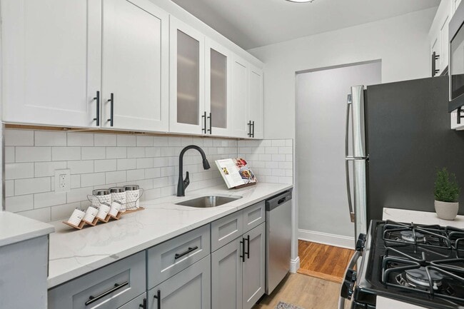 Eagle Rock Apartments at Carle Place