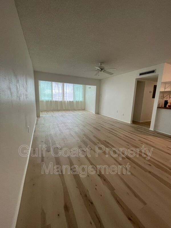 Photo - 21287 Gertrude Ave