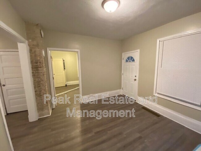 Photo - 455 Pleasant St SW