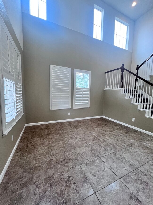 Photo - 64 Narcissus Ct