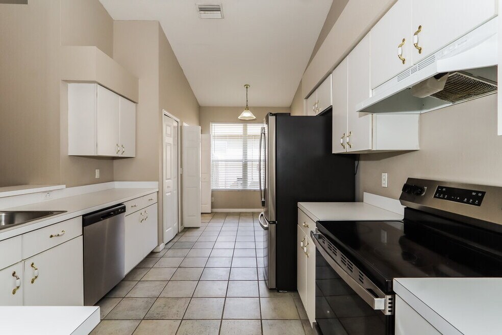 1627 Wakefield Dr