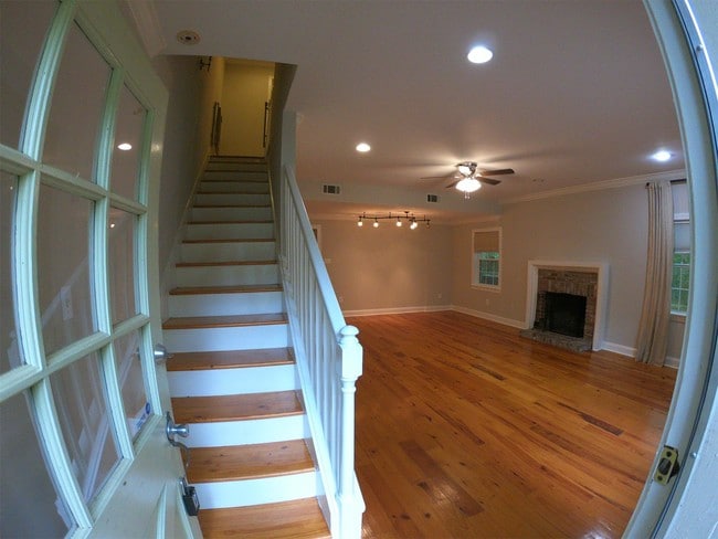 Photo - 1235 Linden Pl