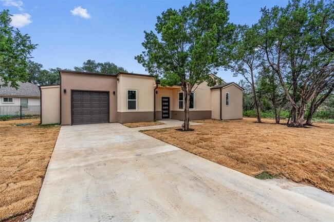 Building Photo - 22010 Redbird Dr Rental
