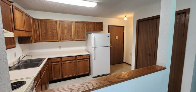 Photo - Cardinal Ridge Apartments 62+