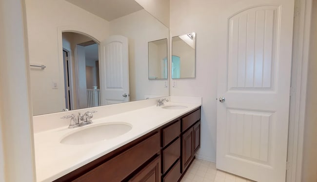 Photo - 4 BEDROOM HESPERIA HOME