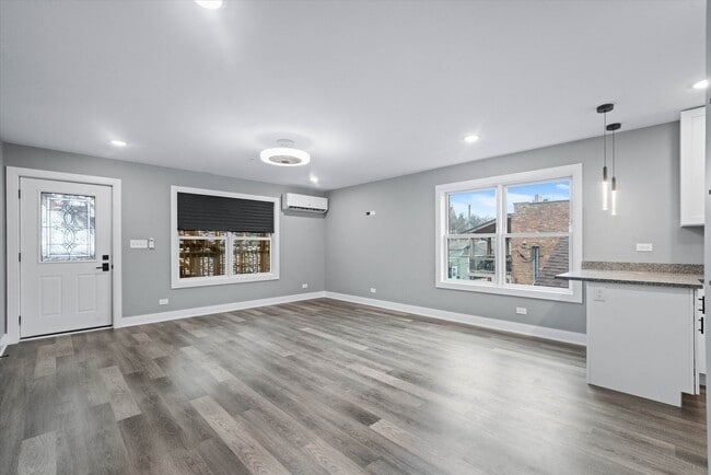 Photo - 1016 S State St Unidad 3