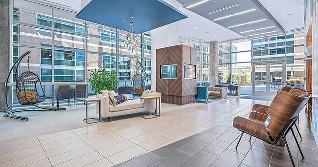 Lobby-04-Square-On-5th-Atlanta-03 - Square On 5th