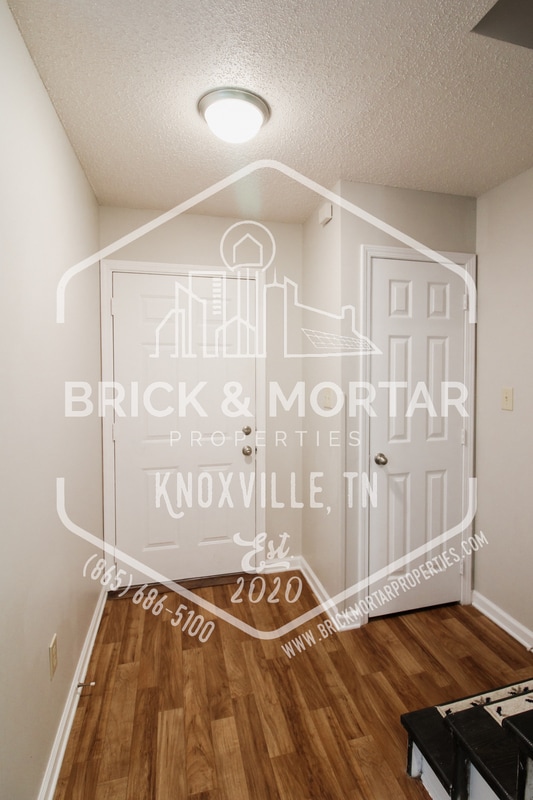 Photo - 130 N 6th St