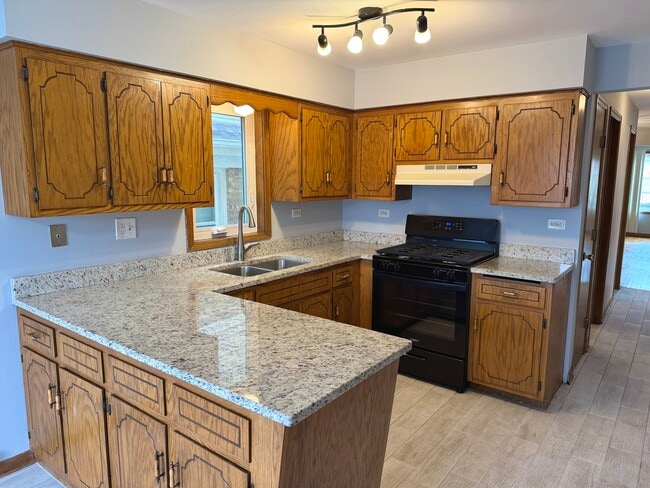 Photo - 3742 N Harlem Ave Unit 1