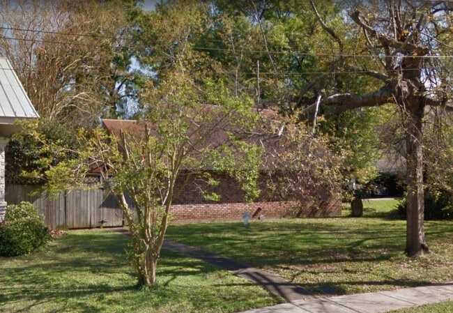 Building Photo - 2123 Jackson St Unit A