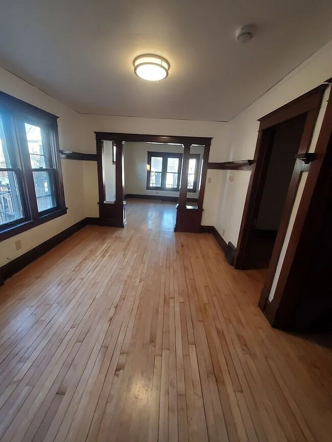 Photo - 1025 E Land Pl