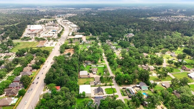 Photo - 1903 Pinewoods Way