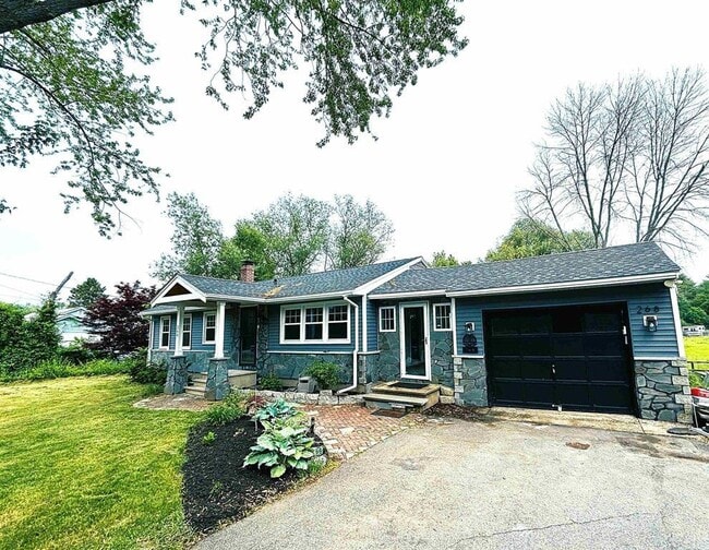 Photo - 268 Green St