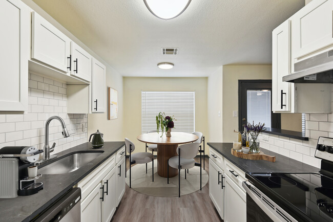 Building Photo - Windchase Rental