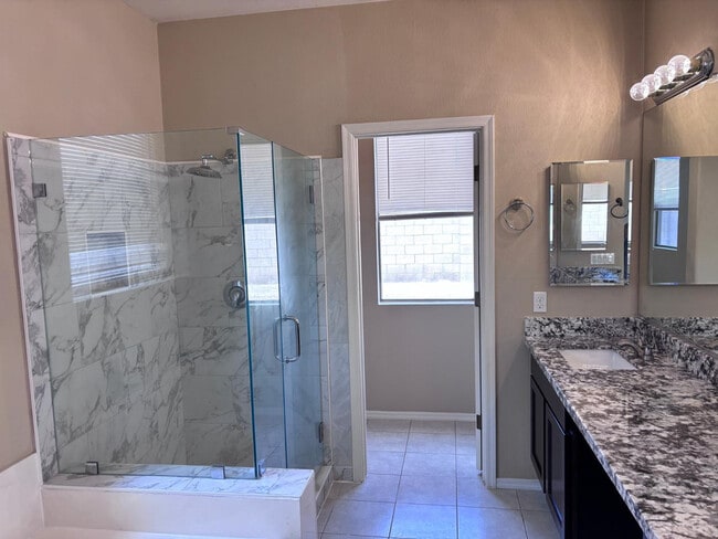 Photo - 2720 E Hulet Dr