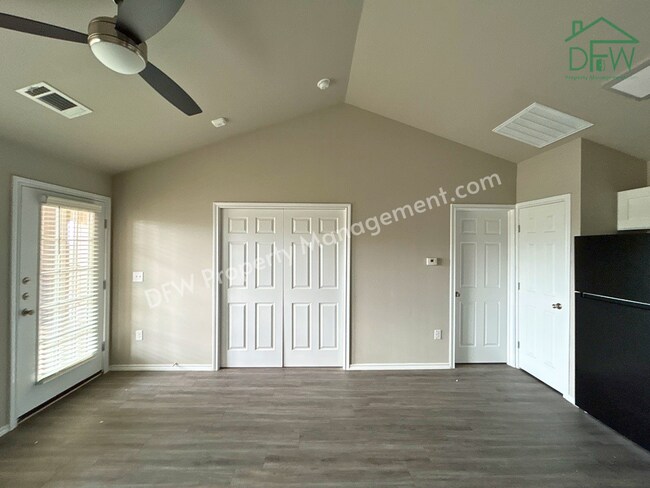 Photo - For Lease: Modern 1BR Oasis in the Heart of Dallas Unit Apt #222