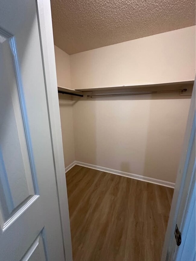 Photo - 1524 Richmond Rd Unit B