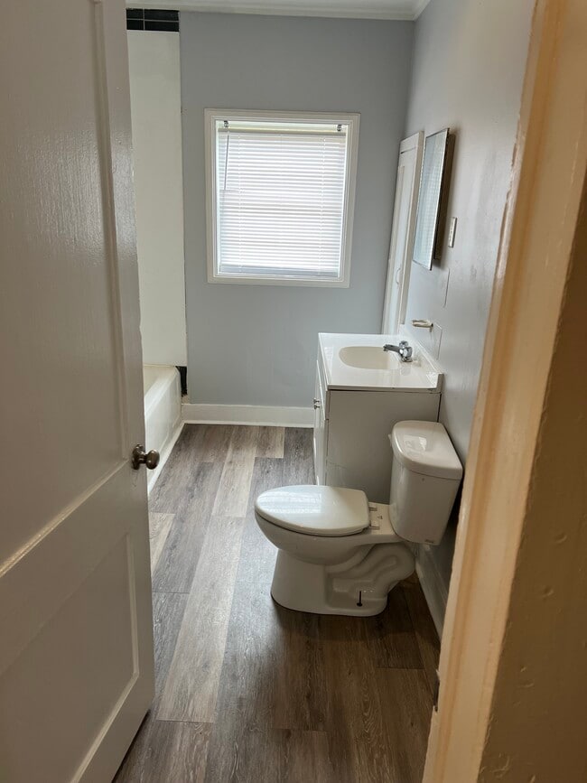 Photo - 108 W Shamrock Ave
