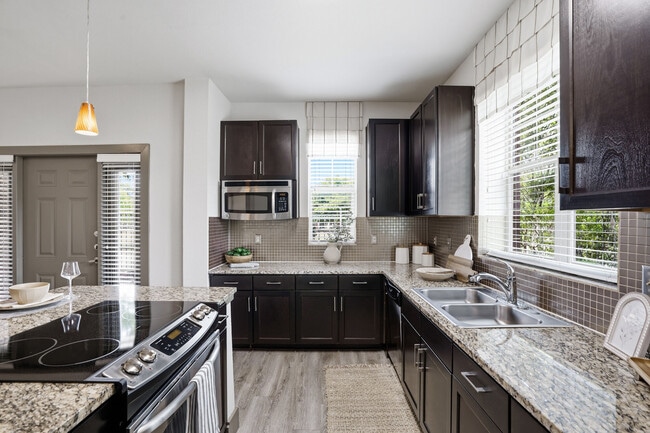 2BD, 2BA - 1199SF - Kitchen